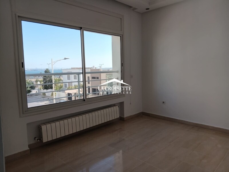 Appartement S+3 avec chambre de service aux Berges du Lac 2